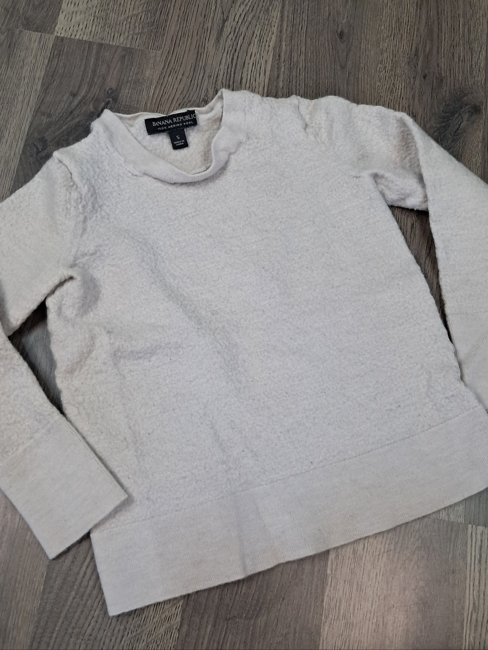 Banana Republic Boys Cream 100% Merino Wool Winter Sweater Size Small